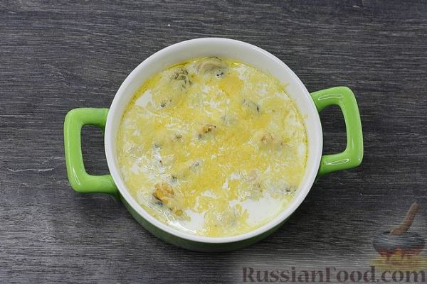 Мидии, запечённые с сыром и сливками