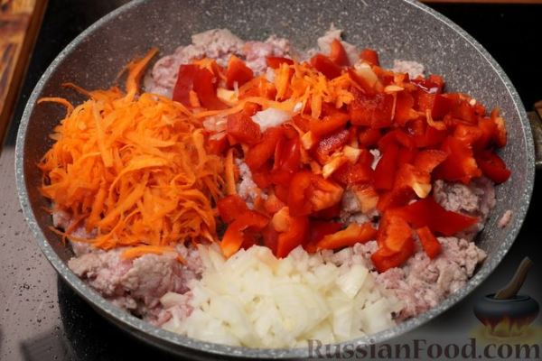 Гречка с рисом и фаршем (на сковороде)