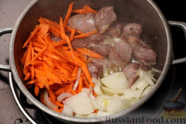 Рагу с мясом, картошкой и брокколи